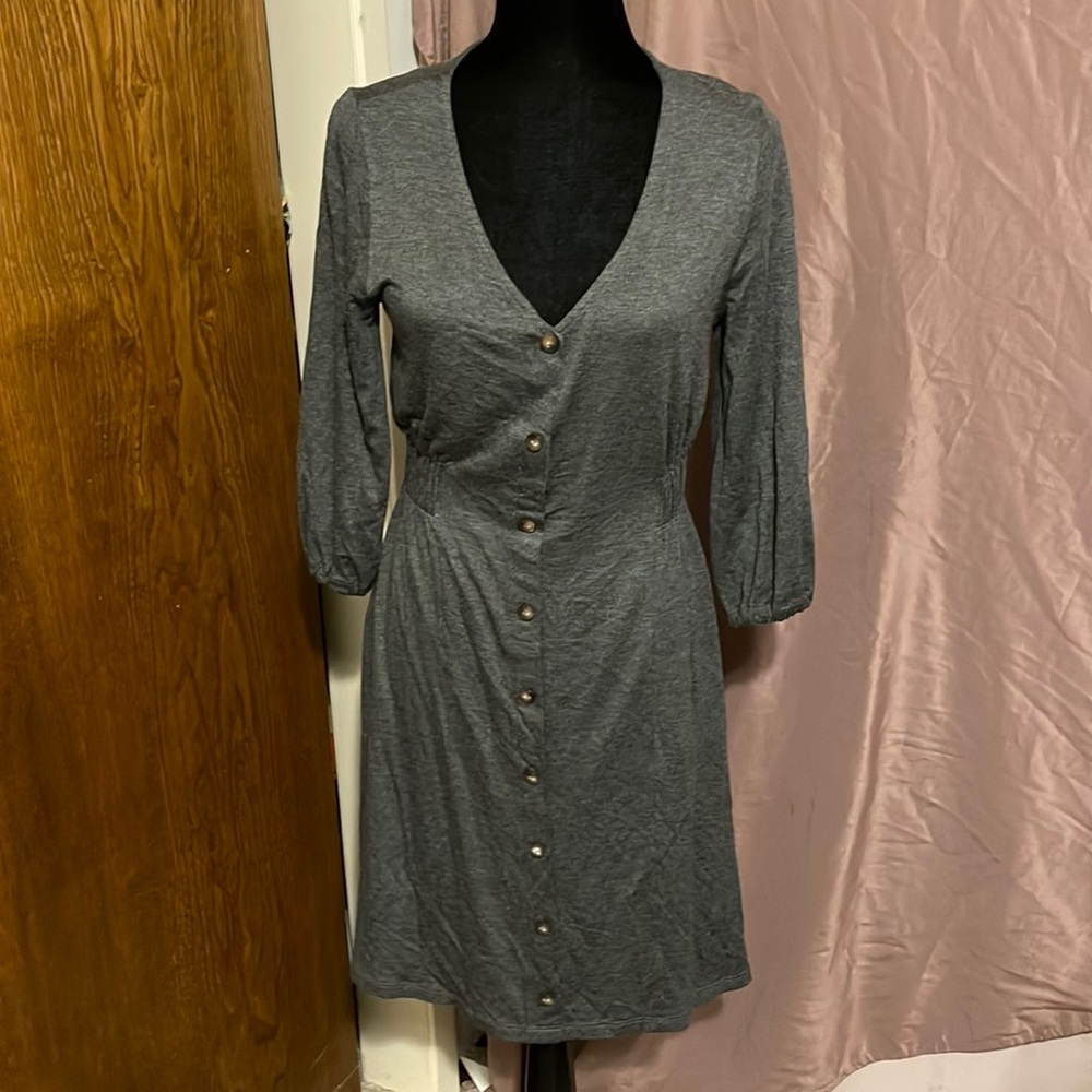Gilli NWT 3/4 length sleeve below knee dress,sz.bust measures 17 ins